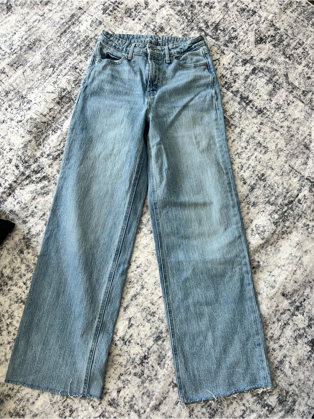 Old Navy Womens High Rise Wide Leg Light Blue Jeans w/ sliming pockets